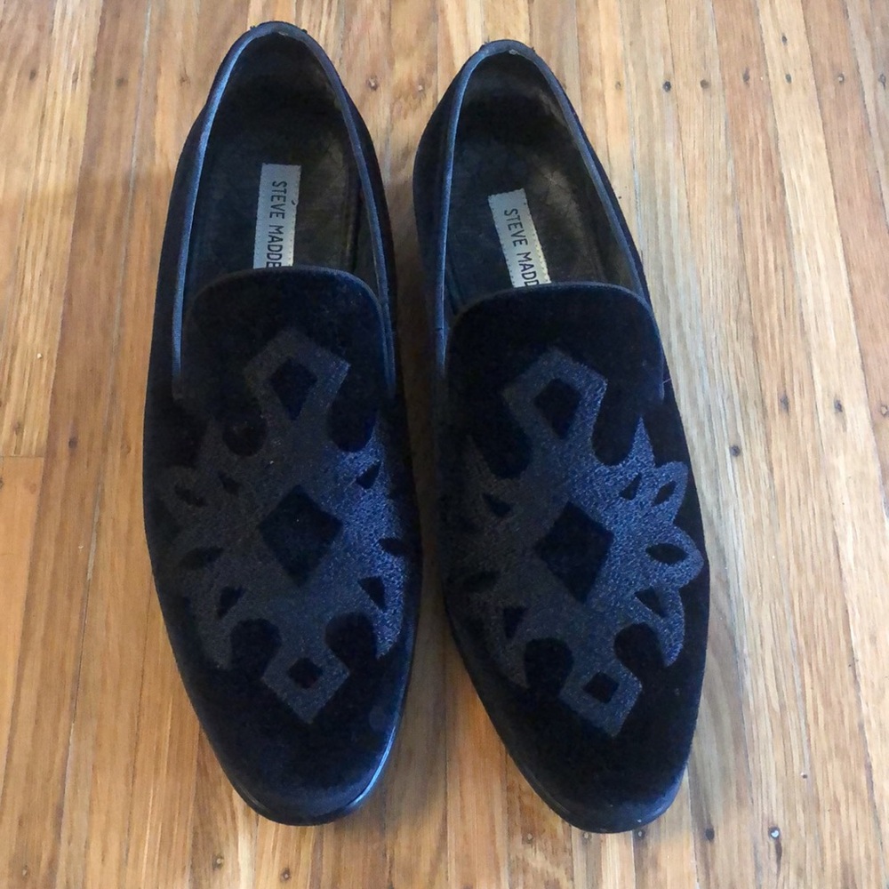 Steve Madden black velvet loafers, size 9.5